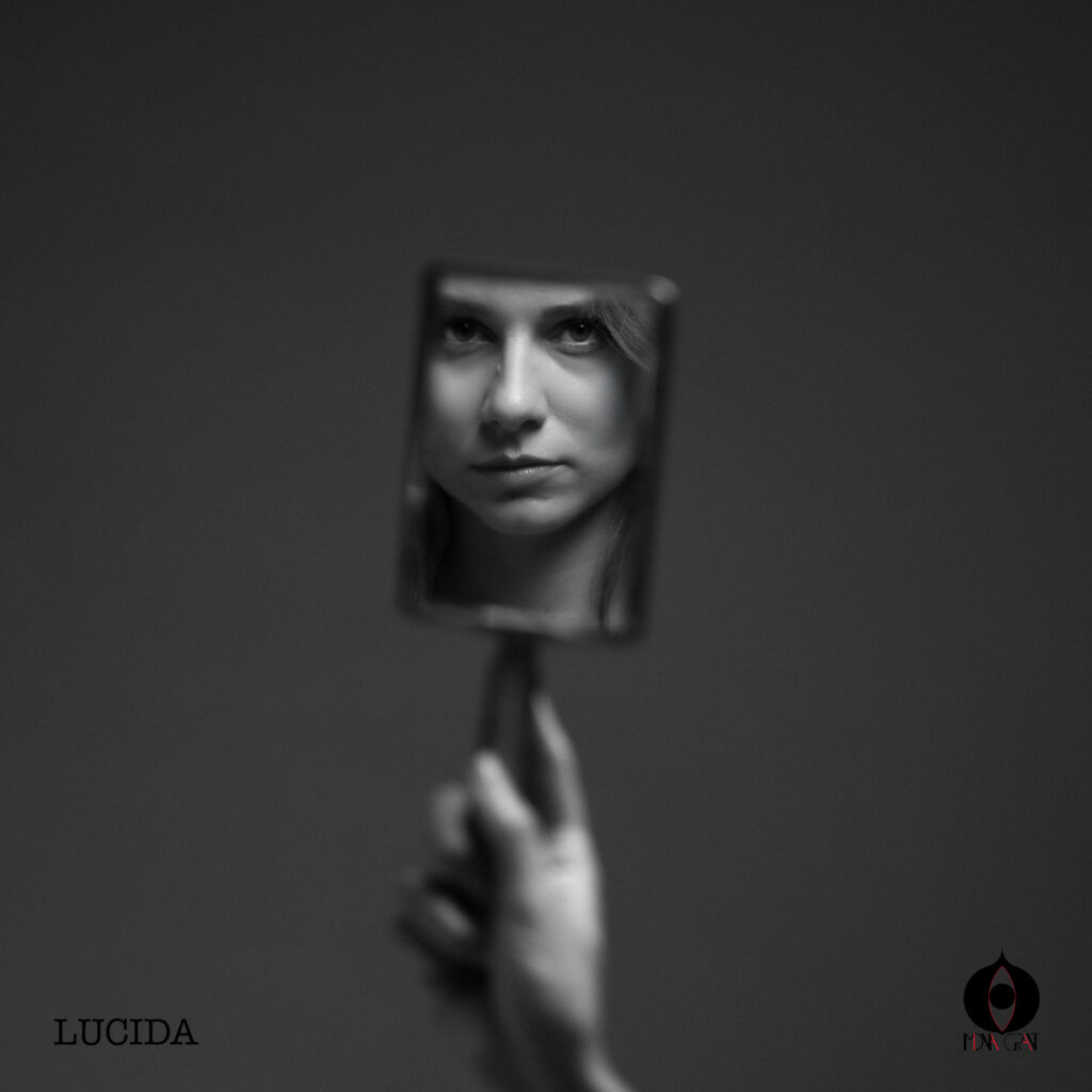 Mona Grant Lucida